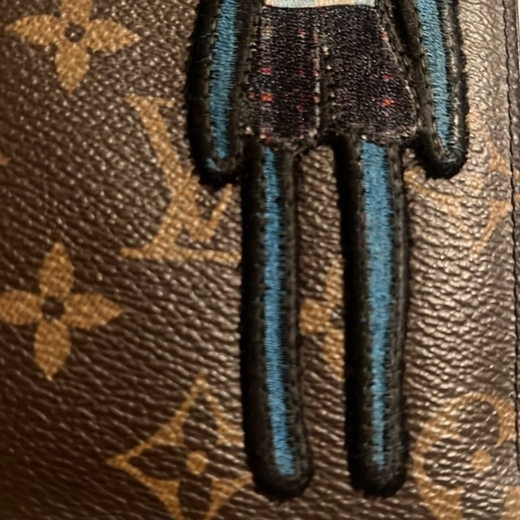 🧡💙Louis Vuitton Brazza Monogram Canvas with LV Friends Patch Wallet🧡💙 - Picture 12 of 14